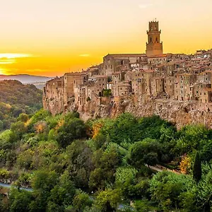 https://dimora-montebello.it-tuscanyhotel.com