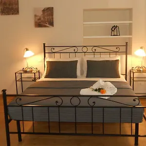 https://appartamento-urania-le-muse.it-tuscanyhotel.com