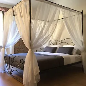 https://suite-calliope-le-muse.it-tuscanyhotel.com